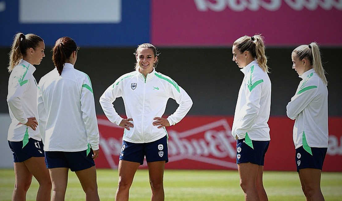 Jay Idzes bình phục: tin tốt cho John Herdman, và một khoảng trống nằm ngoài đường biên