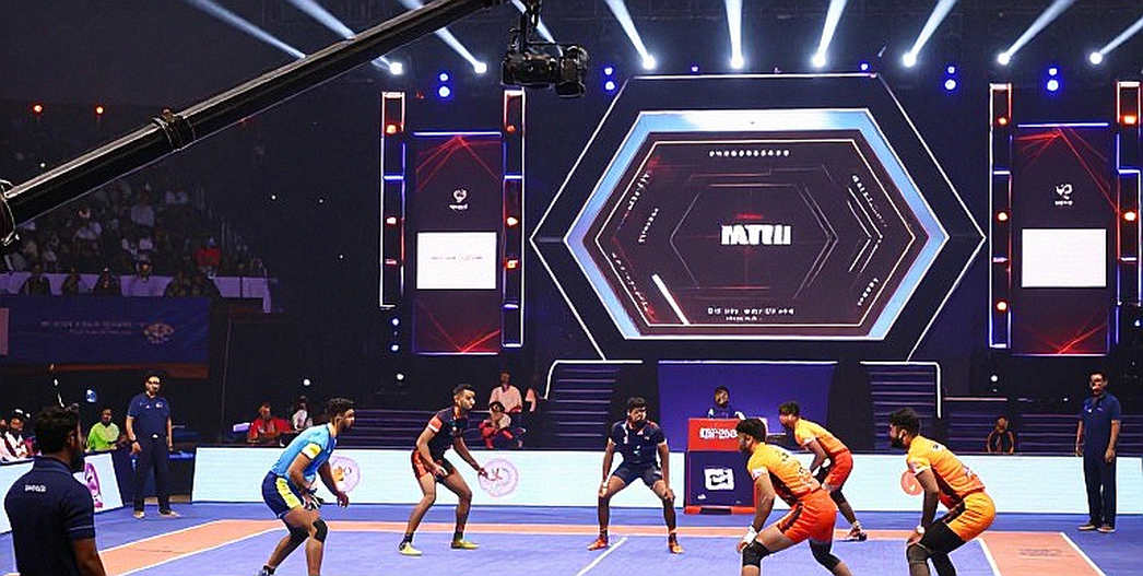 V.League có VAR, có camera, có số liệu — nhưng thiếu thói quen nói 'không đủ thông tin'