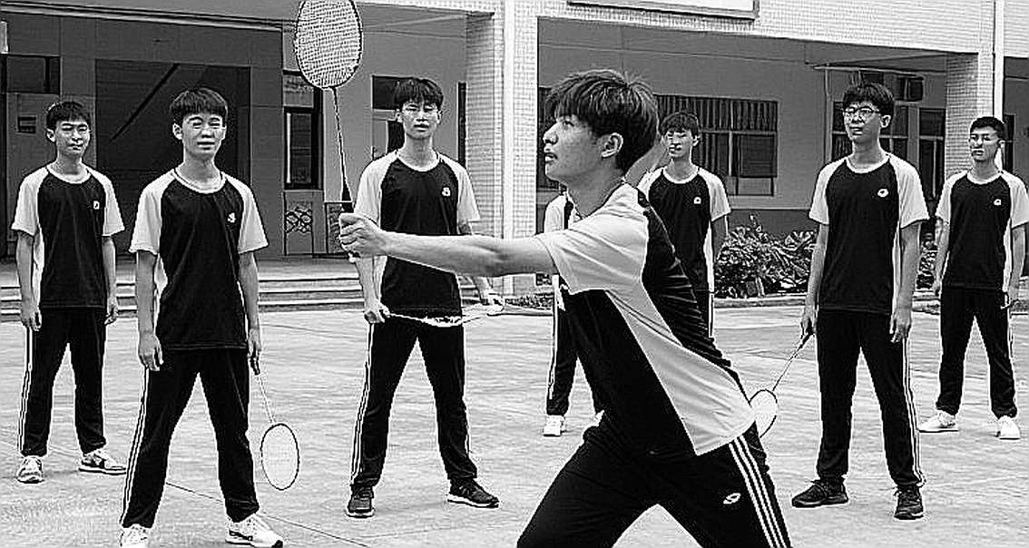 Alwi Farhan and the Momota Session: Two Generations on One Court, and a Data Void Alwi Farhan and the Momota Session: Two Generations on One Court, and a Data Void