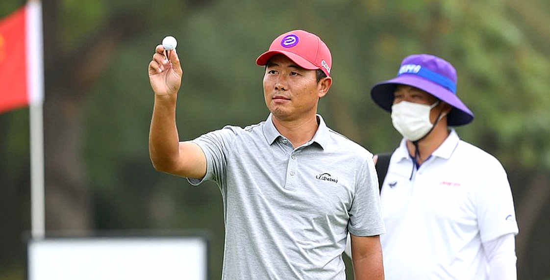 Cuộc chiến dữ liệu ở golf chuyên nghiệp: PGA Tour, LIV Golf và giới hạn của Strokes Gained