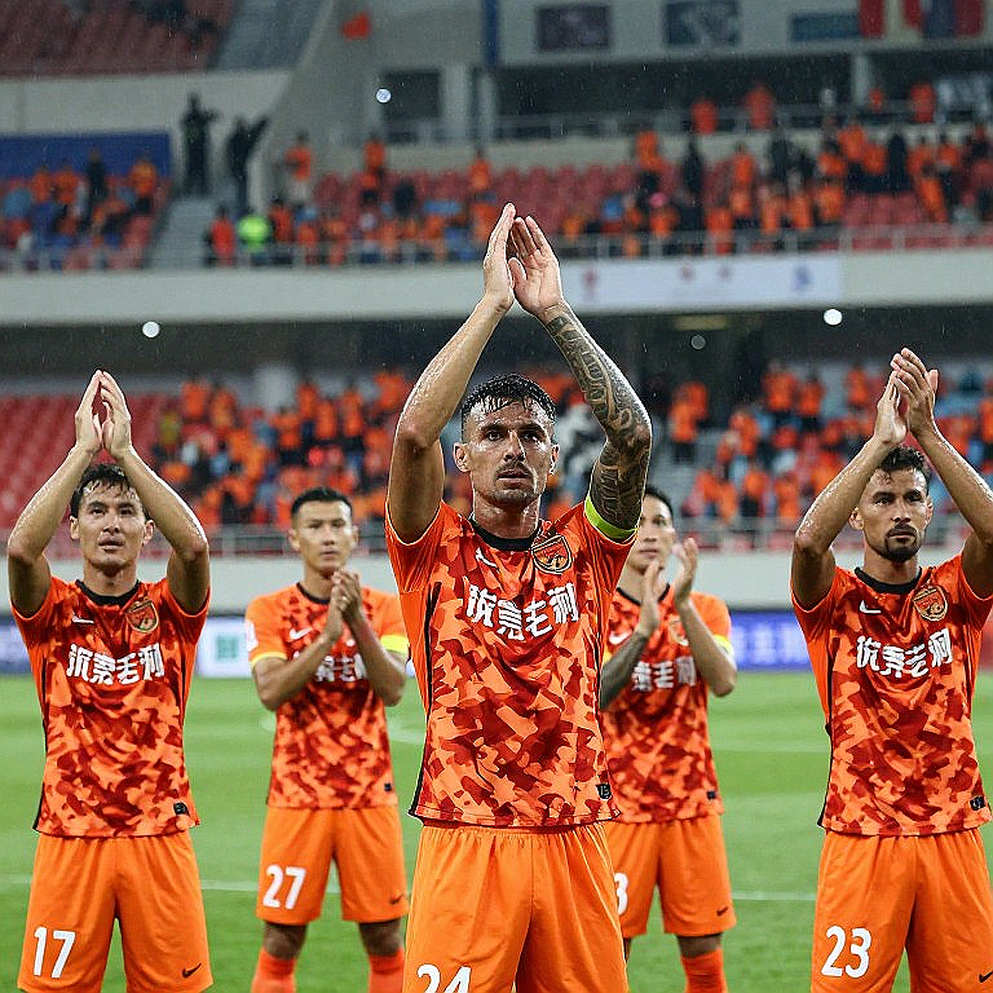 Kỳ chuyển nhượng V.League: Bản hợp đồng quyết định nằm ở phút 75