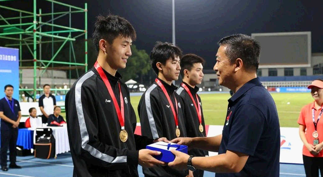 Ngày tôi trả về một khung phân tích trống