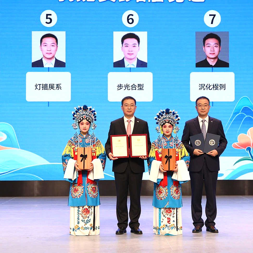Chuột không dây hỏng ở Champions Shanghai: Riot tự thừa nhận, tự phán xử, tự giữ nguyên kết quả