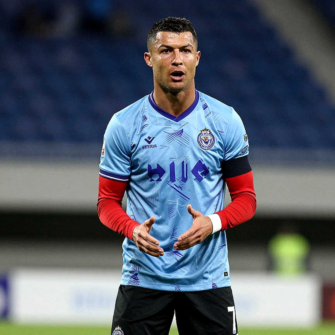 An ninh thắt chặt ở sân tập tuyển Việt Nam trước ngày mở màn ASEAN Cup 2026: hàng tiền vệ mỏng đi, chiếc còi vẫn chưa thổi