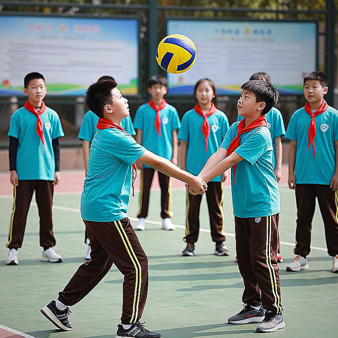 Giải phẫu một bản tin chuyển nhượng rỗng: vì sao khoảng trắng vẫn lan nhanh hơn dữ kiện Giải phẫu một bản tin chuyển nhượng rỗng: vì sao khoảng trắng vẫn lan nhanh hơn dữ kiện