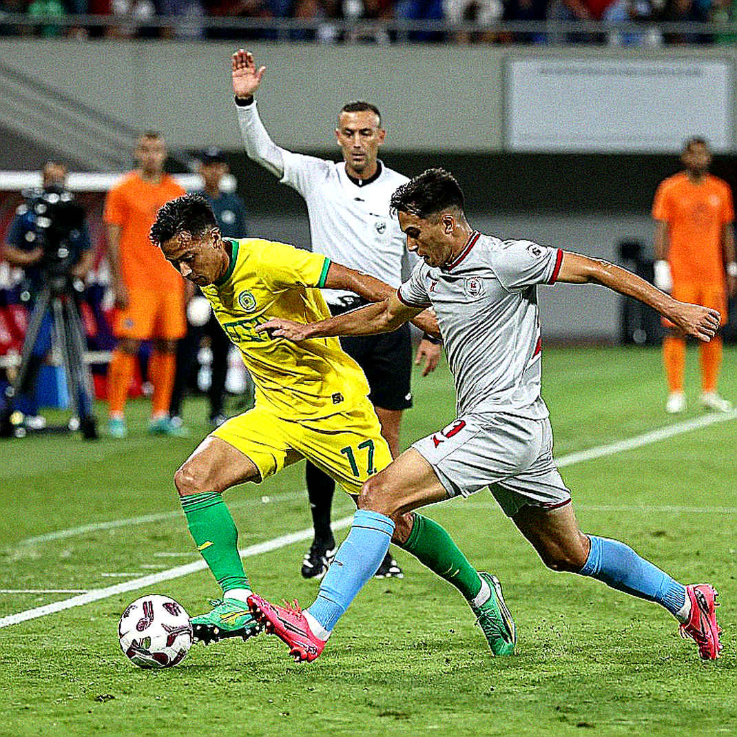 Ronaldo and the "Messi" Chant at Al-Ain: An Applause Amid a Hostile Crowd Ronaldo and the "Messi" Chant at Al-Ain: An Applause Amid a Hostile Crowd