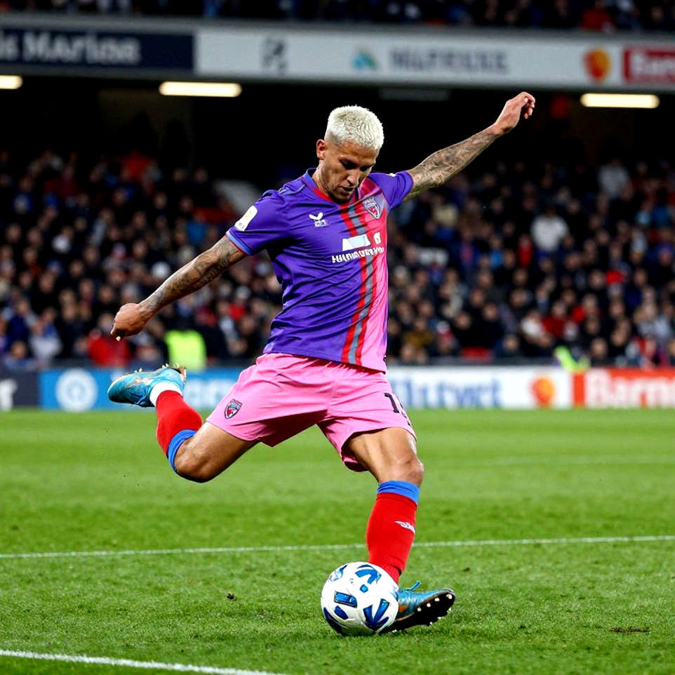 Đêm thứ Sáu ở Portman Road: chín điểm của Ipswich và đường cong kiên nhẫn của Forest