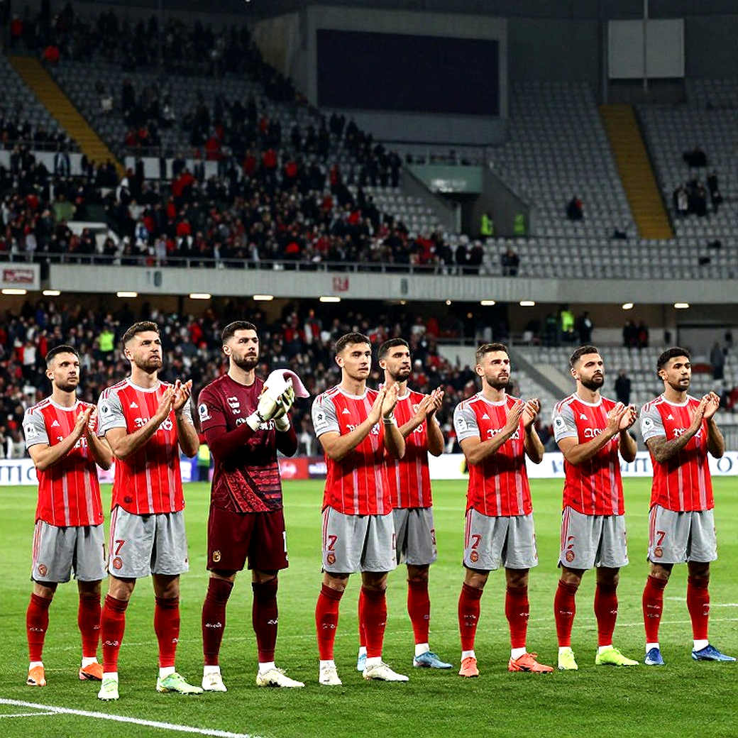Mainoo phá kỷ lục Champions League của Carrick, Manchester United thắng đậm Sabah Mainoo phá kỷ lục Champions League của Carrick, Manchester United thắng đậm Sabah