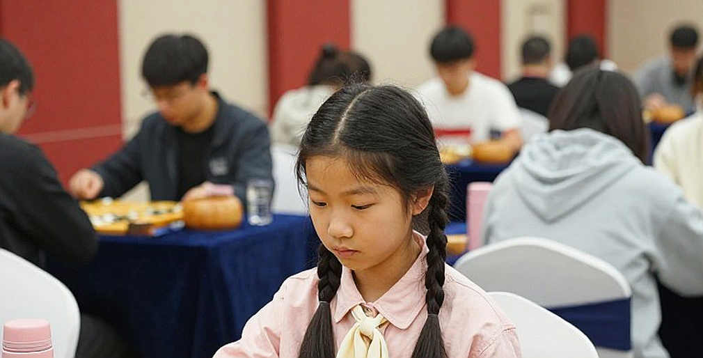 Scotch Game và nghịch lý khai cuộc 'vô hại': Kasparov 2026, Mikhalchishin và bài học phòng ngự cho quân Đen
