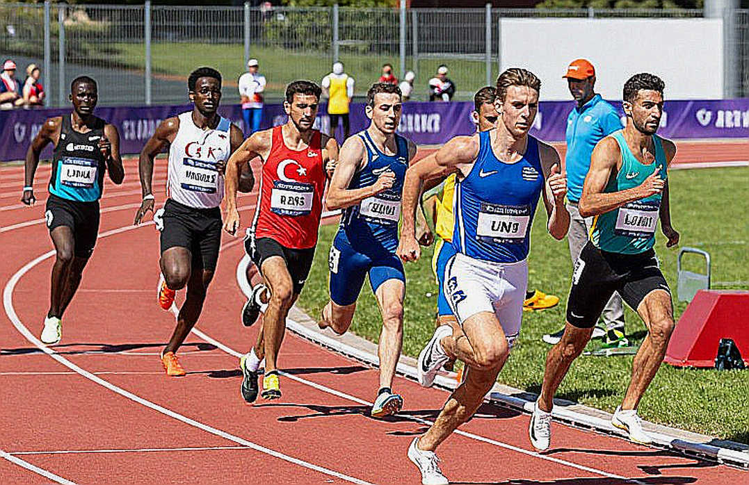 Ingebrigtsen rút khỏi màn so tài 1500m: gân Achilles, mười một tháng im lặng và mốc 2027