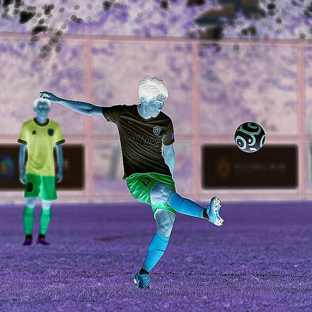 Khi Hành Lang Bị Bỏ Quên: Số Phận Cầu Thủ Chạy Cánh Truyền Thống Ở V.League