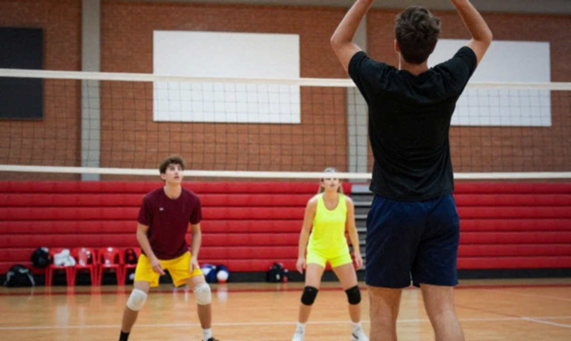 SMU chấm dứt chuỗi 58 trận bất bại sân nhà của Pitt sau set đấu 38-36