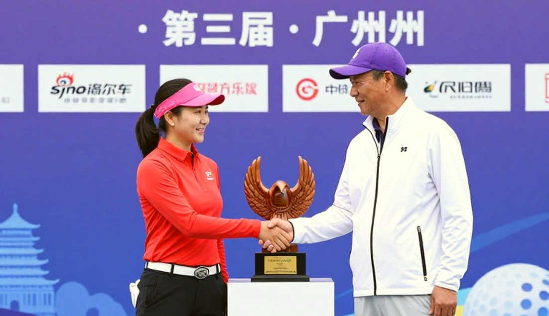 Phân Tích Dữ Liệu Golf: Thiếu Thông Tin Từ Bài Viết Ban Đầu Làm Nên Toàn Bộ Phân Tích Không Thể Tiến Hành